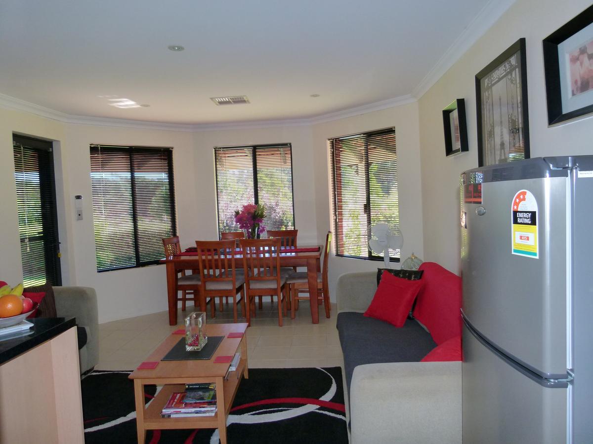 Seatrees Accommodation Yanchep Buitenkant foto